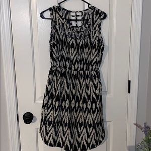 Black+white dress